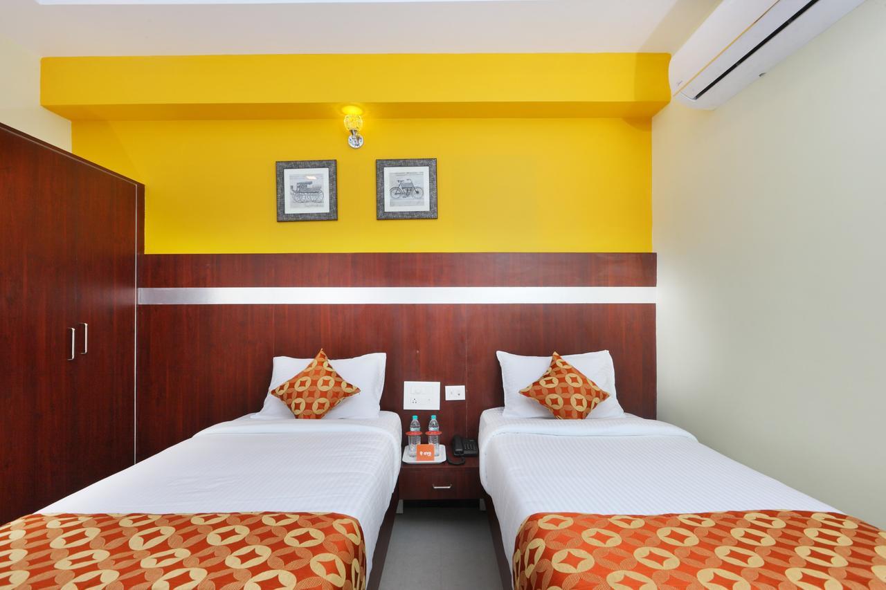 Oyo 15115 Hotel Ramcharan Residency ตีรูปาติ ภายนอก รูปภาพ