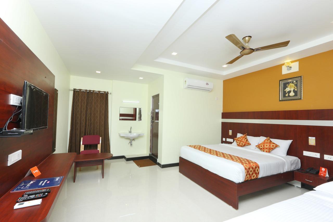 Oyo 15115 Hotel Ramcharan Residency ตีรูปาติ ภายนอก รูปภาพ